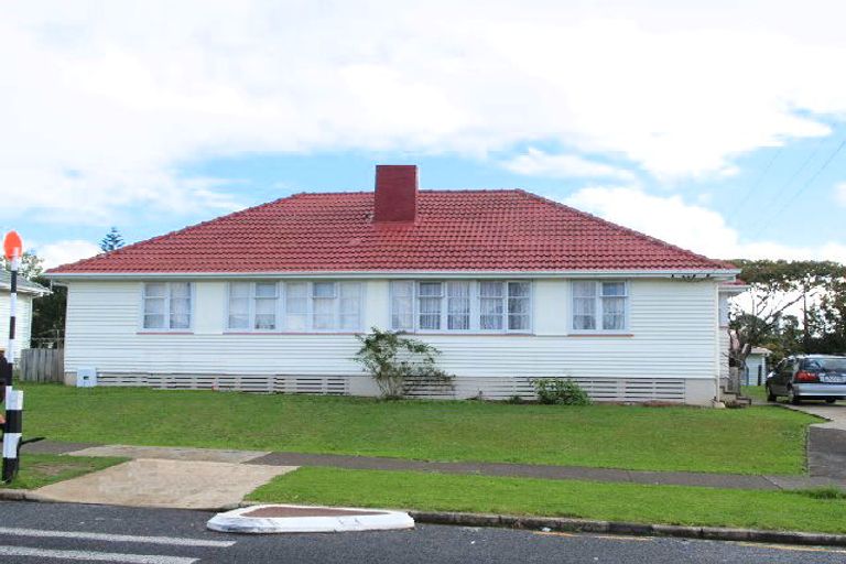 Photo of property in 2/25 Alexander Crescent, Otara, Auckland, 2023