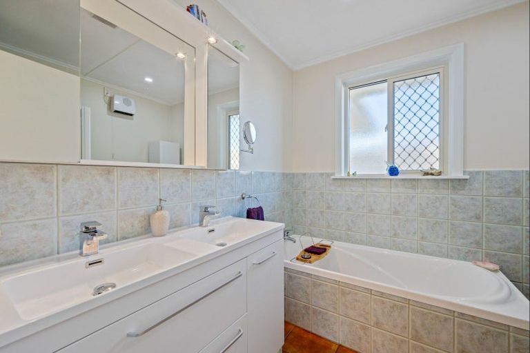 Photo of property in 3 Glenroy Crescent, Springlands, Blenheim, 7201