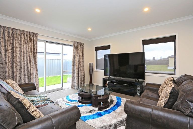 Photo of property in 12 Mckay Close, Frimley, Hastings, 4120