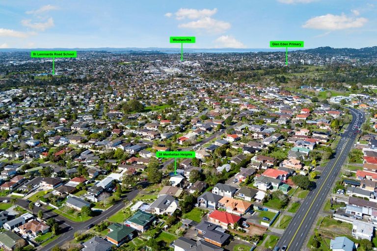 Photo of property in 28 Manhattan Heights, Glendene, Auckland, 0602