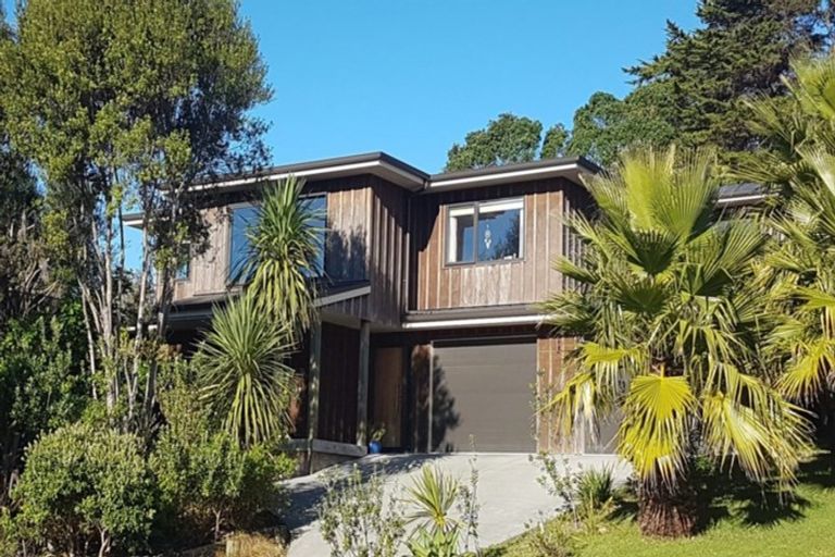 Photo of property in 27 Fidelis Avenue, Snells Beach, 0920