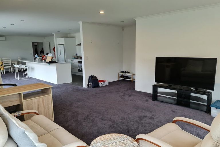 Photo of property in 1/90b Endeavour Drive, Whitby, Porirua, 5024