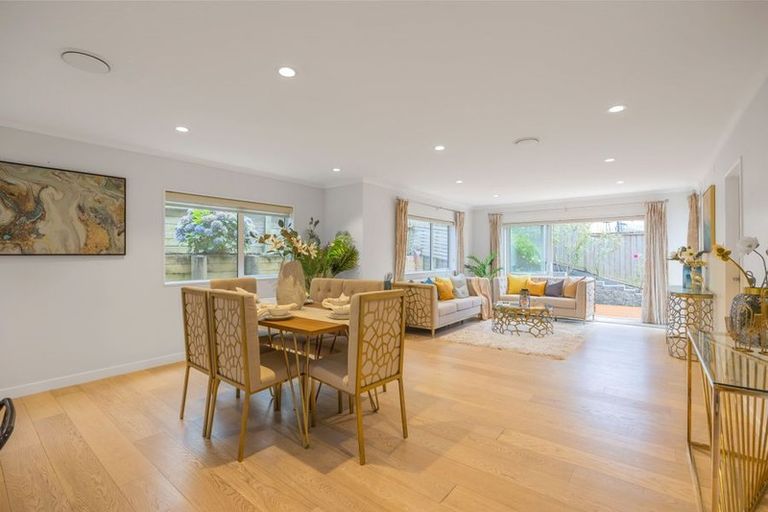 Photo of property in 152a Weatherly Road, Torbay, Auckland, 0630