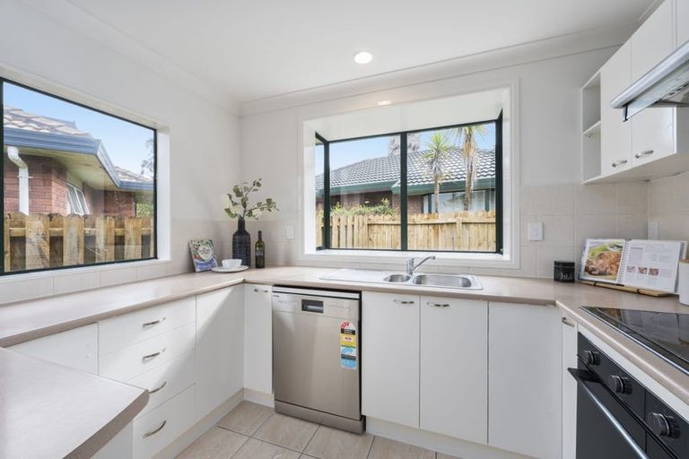 Photo of property in 22a Martin Jugum Lane, Ranui, Auckland, 0612