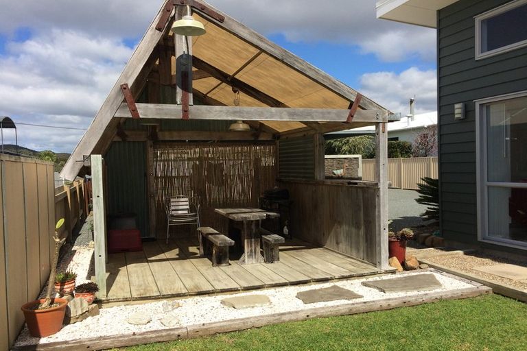 Photo of property in 8 Papaka Road, Ngunguru, Whangarei, 0173