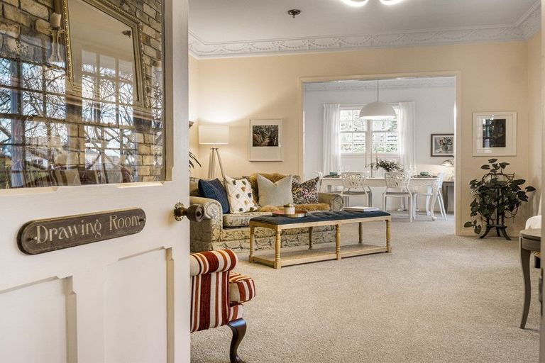 Photo of property in 120 Mellons Bay Road, Mellons Bay, Auckland, 2014