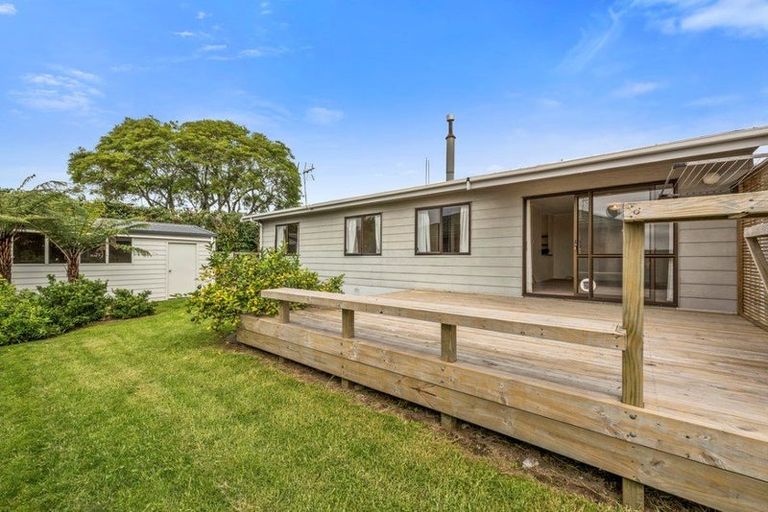 Photo of property in 12b Seaview Road, Otumoetai, Tauranga, 3110