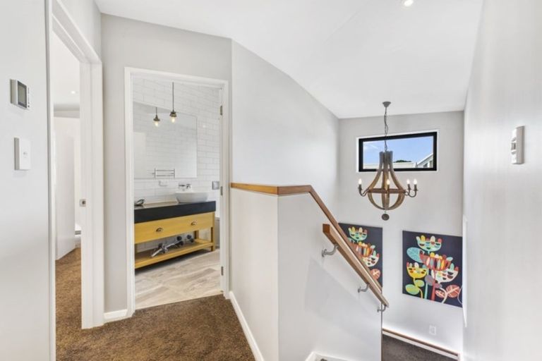 Photo of property in 1g Eversleigh Road, Belmont, Auckland, 0622