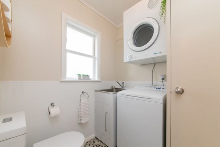 Photo of property in 81 Thames Street, Rongotea, 4476