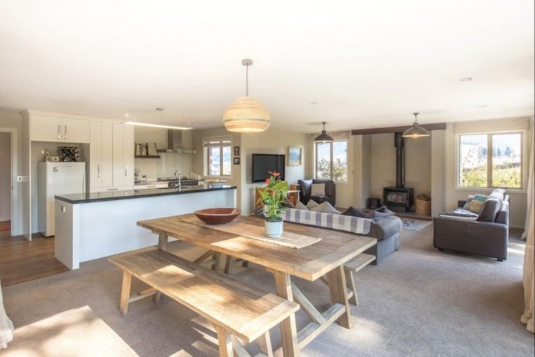 Photo of property in 18 Bevan Place, Wanaka, 9305