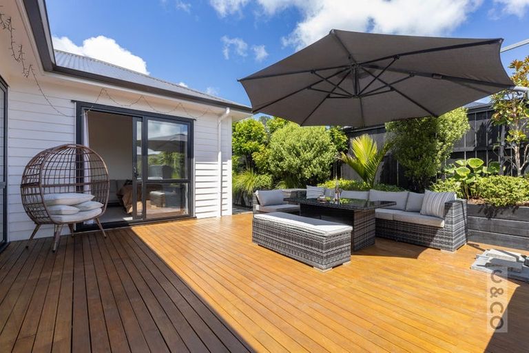 Photo of property in 21 Pukemarino Road, Waimauku, 0812