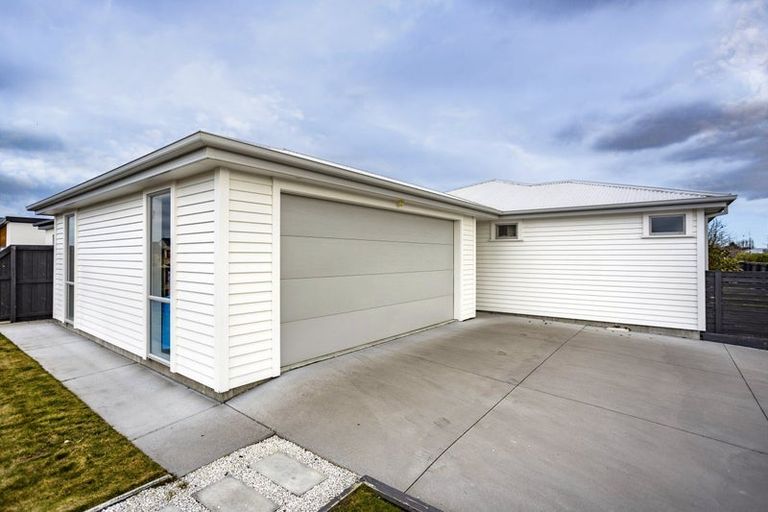 Photo of property in 15 Waituna Street, Pegasus, 7612