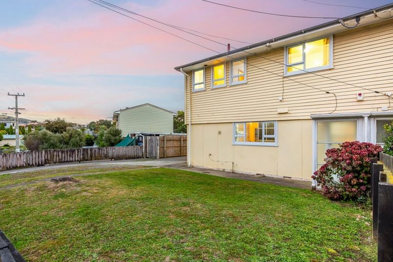 Photo of property in 25 Bell Street, Tawa, Wellington, 5028