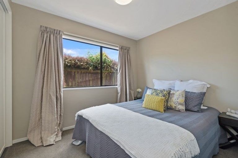 Photo of property in 4 Glenburn Place, Avonhead, Christchurch, 8042