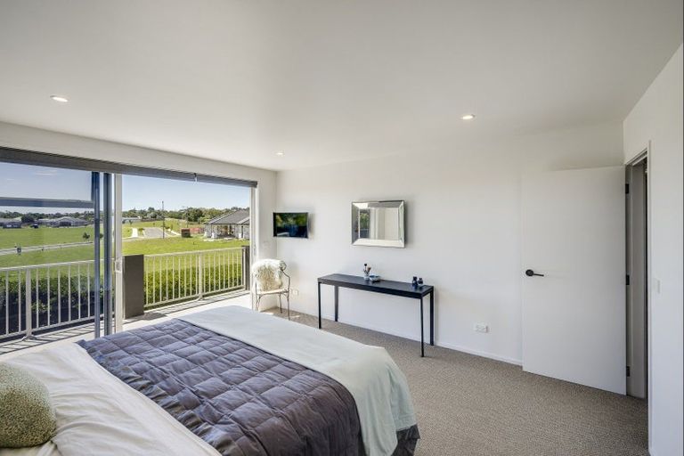 Photo of property in Stapleford Park, 153a Middle Road, Havelock North, 4130