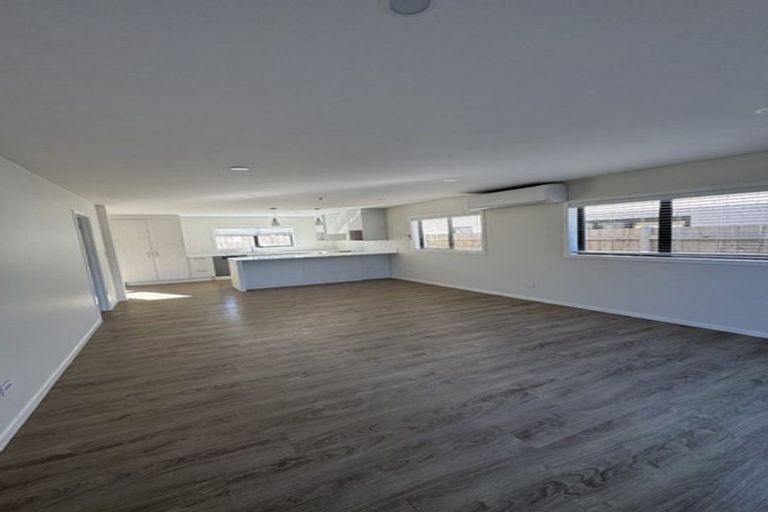 Photo of property in 79a Chilcott Road, Henderson, Auckland, 0612