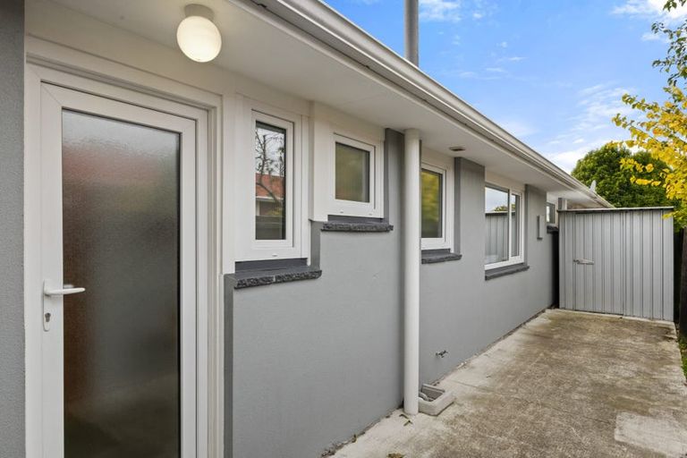 Photo of property in 2/77 Denise Crescent, Hornby, Christchurch, 8042