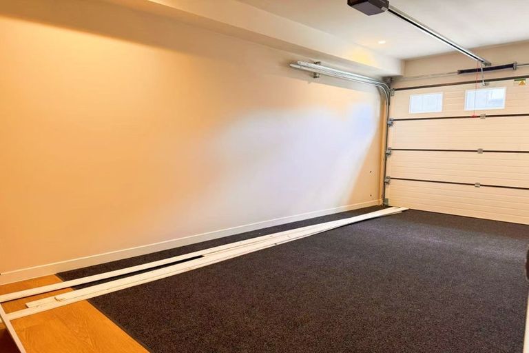 Photo of property in 95c Oreil Avenue, West Harbour, Auckland, 0618