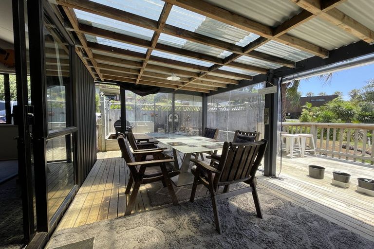 Photo of property in 54 Powells Road, Cable Bay, 0420