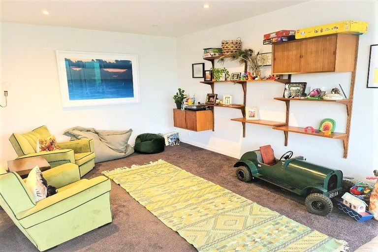 Photo of property in 1/14 Rothesay Bay Road, Rothesay Bay, Auckland, 0630