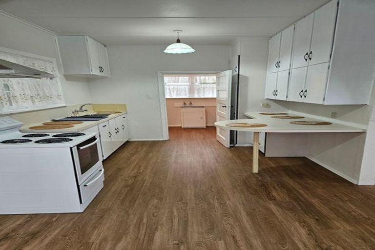 Photo of property in 31 Judd Crescent, Naenae, Lower Hutt, 5011