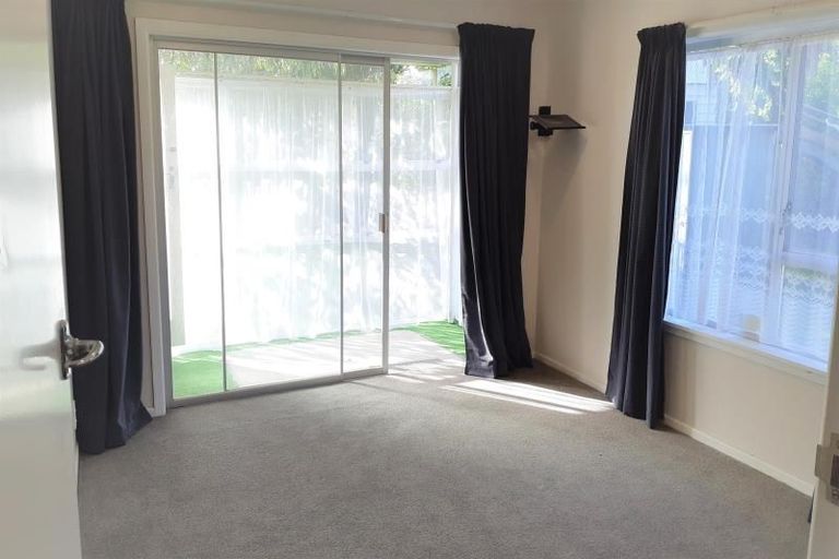 Photo of property in 1/1 Trentham Road, Papakura, 2110