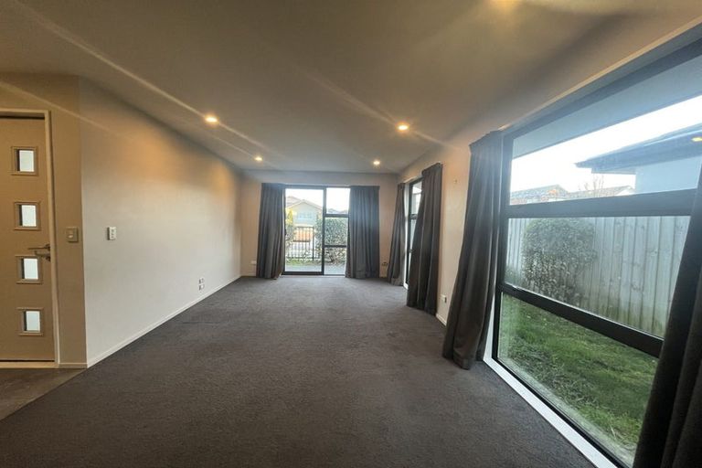 Photo of property in 17 Packard Crescent, Halswell, Christchurch, 8025