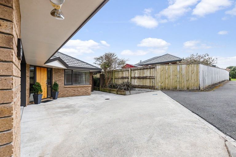 Photo of property in 29 Johnstone Drive, Fitzherbert, Palmerston North, 4410