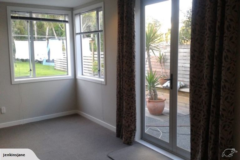 Photo of property in 123 Normandale Road, Normandale, Lower Hutt, 5010