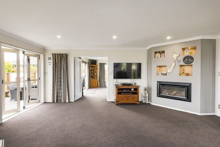 Photo of property in 3 Brooklyn Heights Drive, Kelvin Grove, Palmerston North, 4414