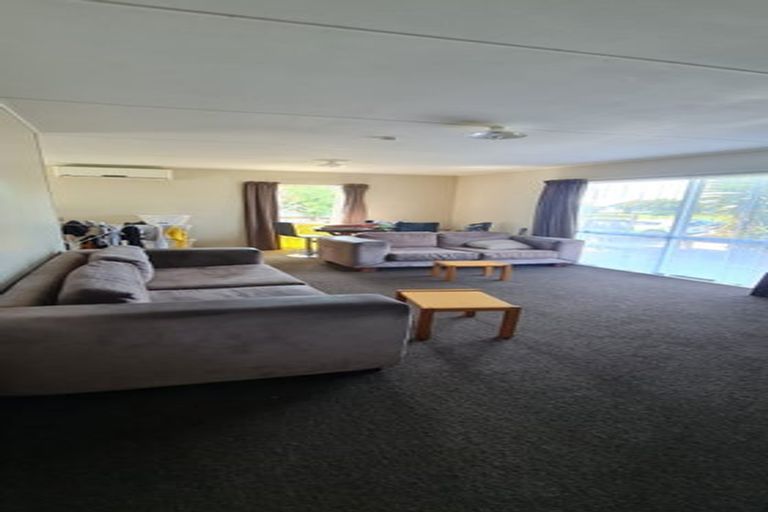 Photo of property in 80 Tait Drive, Greenmeadows, Napier, 4112