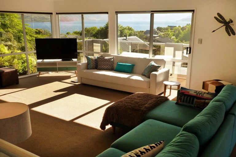 Photo of property in 4 Cedar Drive, Kelvin Heights, Queenstown, 9300