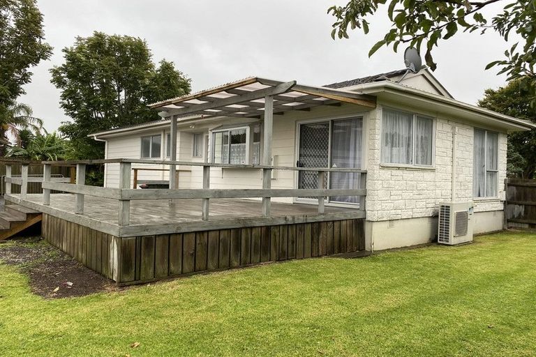 Photo of property in 21 Adel Place, Weymouth, Auckland, 2103