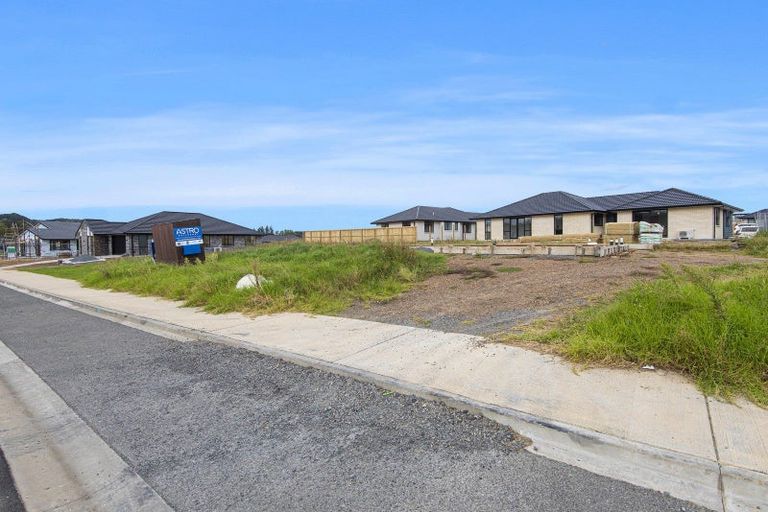 Photo of property in 125 Wairau Drive, Tikipunga, Whangarei, 0112