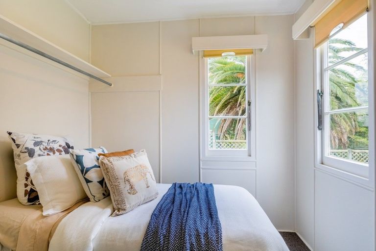 Photo of property in 14 Manly Street, Paraparaumu Beach, Paraparaumu, 5032