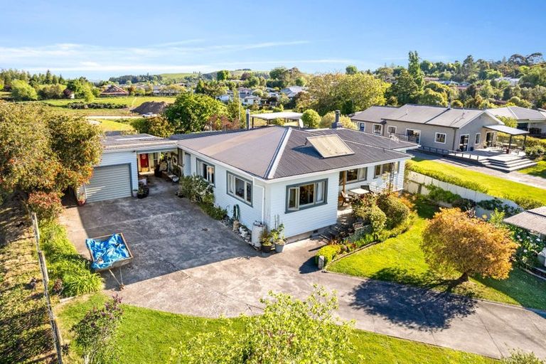 Photo of property in 83 Abbotsford Road, Waipawa, 4210