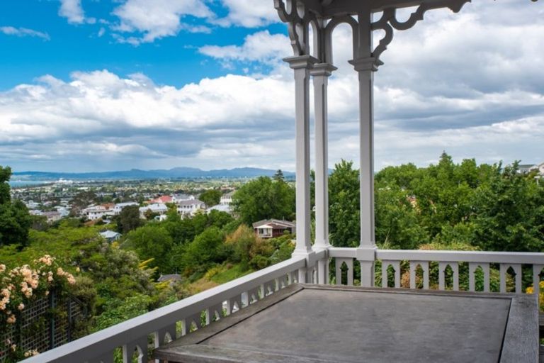 Photo of property in 7 Sealy Road, Bluff Hill, Napier, 4110