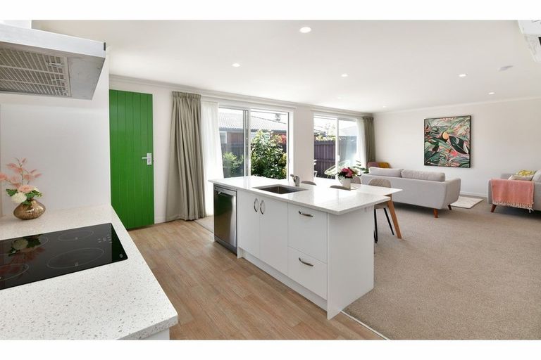 Photo of property in 28c Elizabeth Street, Orewa, 0931