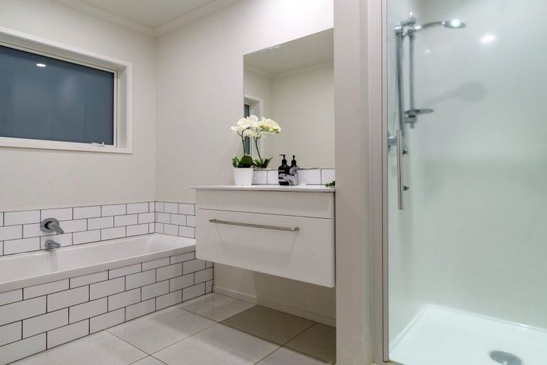 Photo of property in 48 Falcon Drive, Welcome Bay, Tauranga, 3112