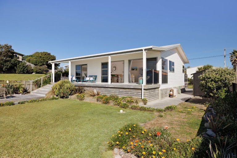 Photo of property in 355 Pukehina Parade, Pukehina, Te Puke, 3189