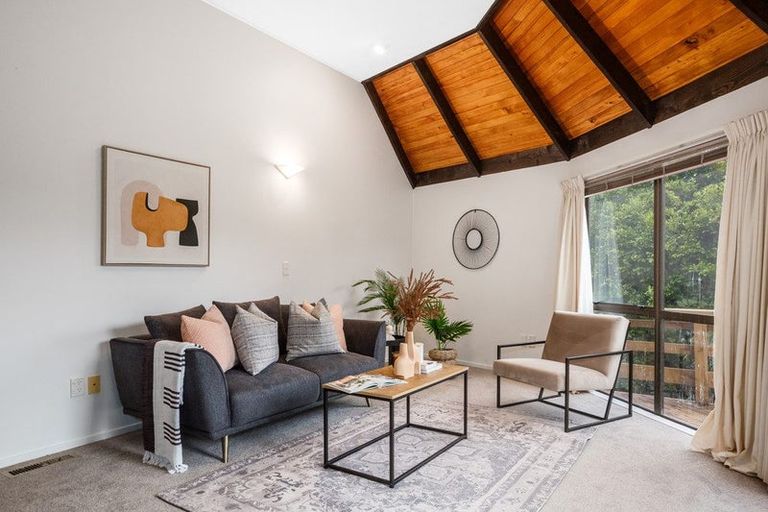 Photo of property in 4 Eclipse Lane, Whitby, Porirua, 5024