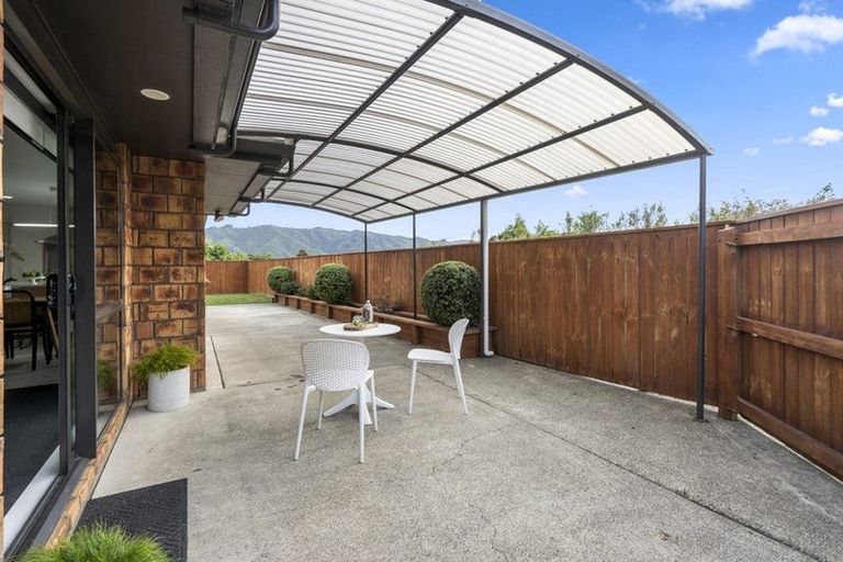 Photo of property in 41 King Charles Drive, Kingsley Heights, Upper Hutt, 5018