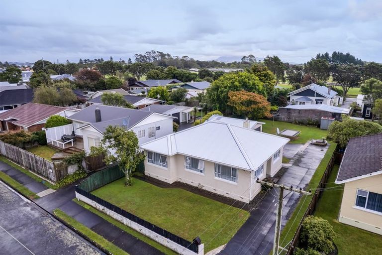 Photo of property in 10 Tokomaru Street, Welbourn, New Plymouth, 4312