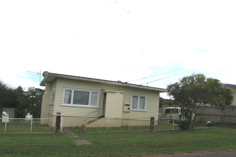 Photo of property in 5 Alison Road, Surfdale, Waiheke Island, 1081
