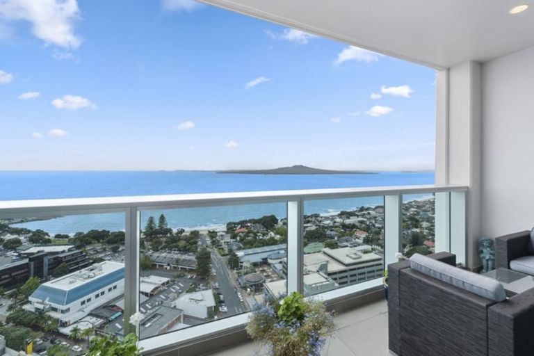 Photo of property in Sentinel Apartments, 2501/3 Northcroft Street, Takapuna, Auckland, 0622