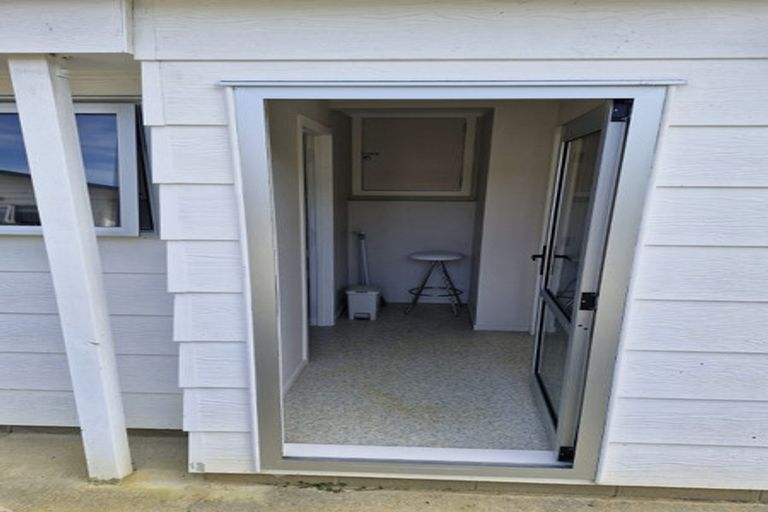 Photo of property in 1/25 Mahara Avenue, Birkenhead, Auckland, 0626