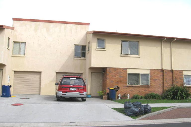 Photo of property in 15 Kora Avenue, Ranui, Auckland, 0612