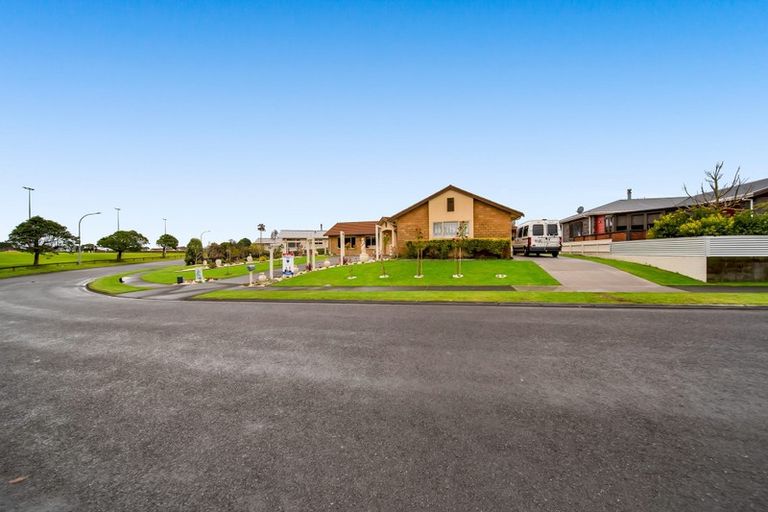 Photo of property in 24 Park Lane, Waitara, 4320