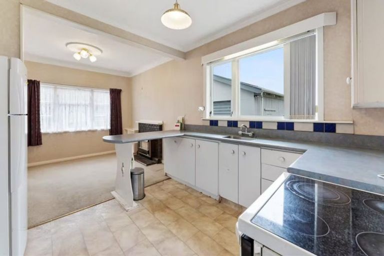Photo of property in 122 Winchester Street, Levin, 5510