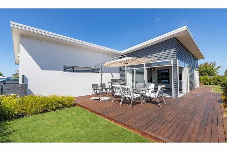 Photo of property in 23 Kawari Drive, Pegasus, 7612